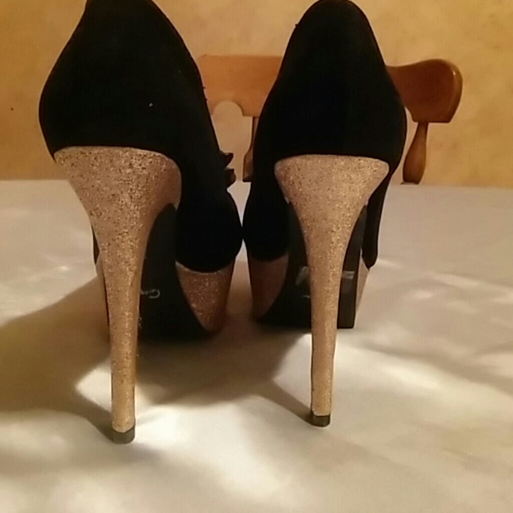 Temp Price drop!!! Charlotte Russe Heels. - Picture 3 of 3